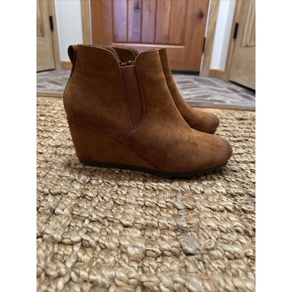 Pierre‎ Dumas Boots Womens Size 10 Suede Tan Ankle Zip Wedge Booties - Picture 1 of 11